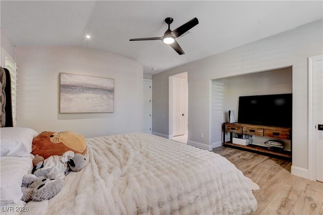 812 Sir James Bridge Way, Las Vegas, NV 89145