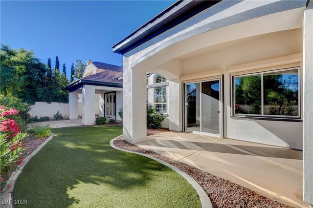 812 Sir James Bridge Way, Las Vegas, NV 89145