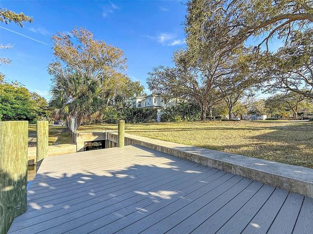 4915 W MELROSE AVENUE, Tampa, FL 33629