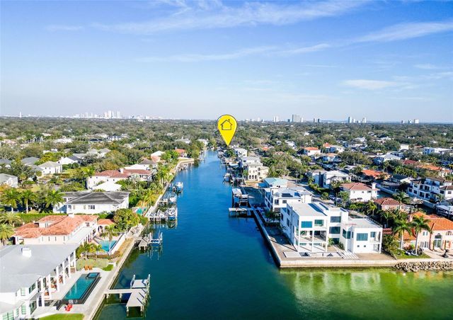 4915 W MELROSE AVENUE, Tampa, FL 33629