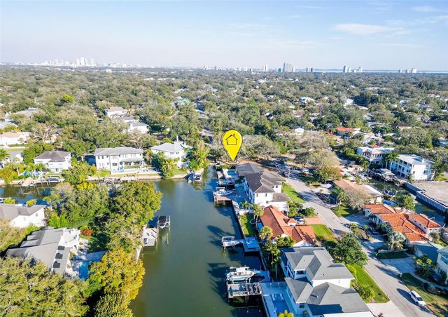 4915 W MELROSE AVENUE, Tampa, FL 33629