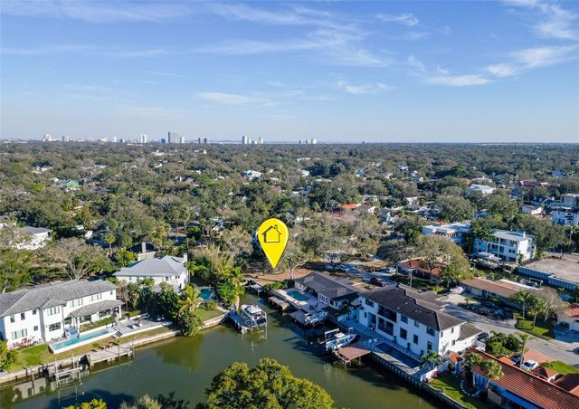 4915 W MELROSE AVENUE, Tampa, FL 33629