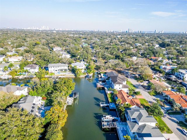 4915 W MELROSE AVENUE, Tampa, FL 33629