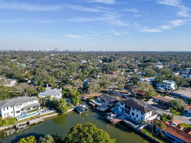 4915 W MELROSE AVENUE, Tampa, FL 33629