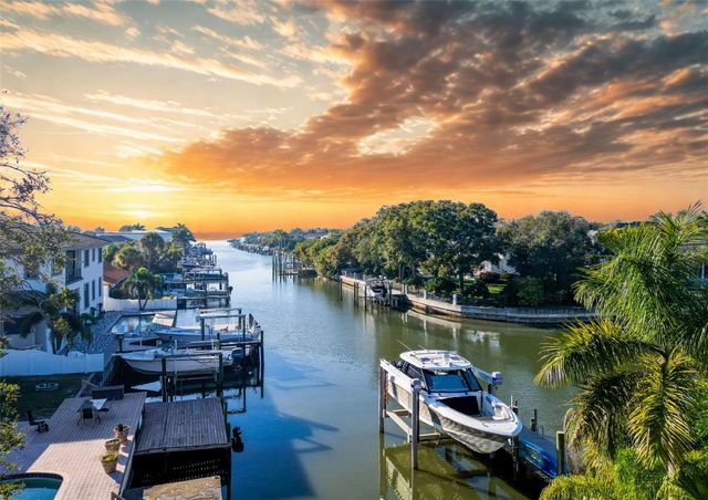 4915 W MELROSE AVENUE, Tampa, FL 33629