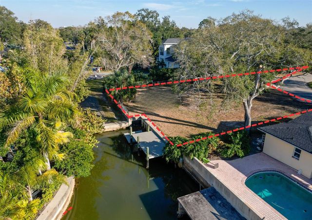 4915 W MELROSE AVENUE, Tampa, FL 33629