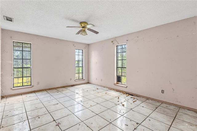 2247 E Mile 12 Road N, Weslaco, TX 78570
