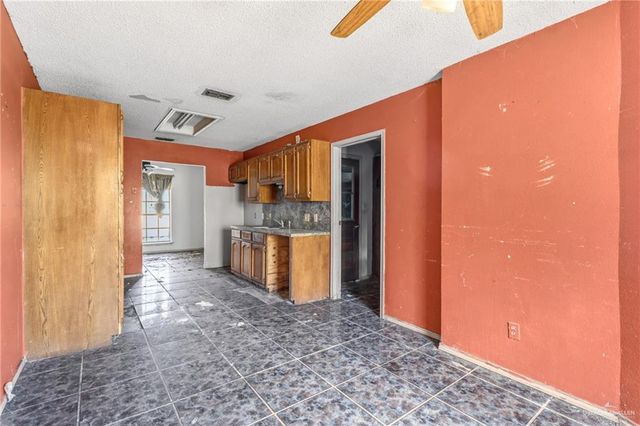 2247 E Mile 12 Road N, Weslaco, TX 78570