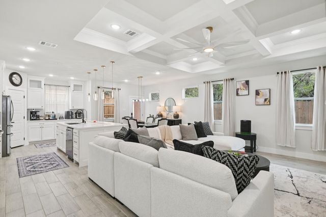 5601 San Jacinto Drive, Granbury, TX 76048