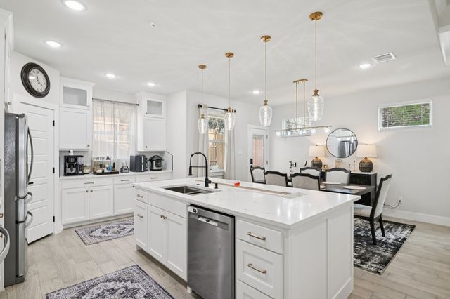 5601 San Jacinto Drive, Granbury, TX 76048