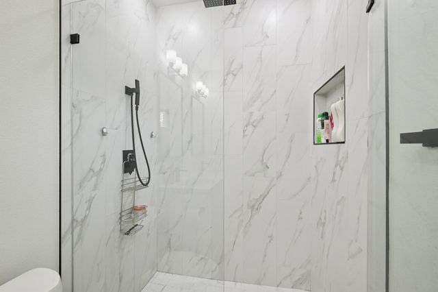 5601 San Jacinto Drive, Granbury, TX 76048