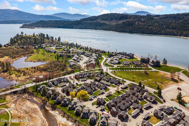 45 Welty Dr, Dover, ID 83825