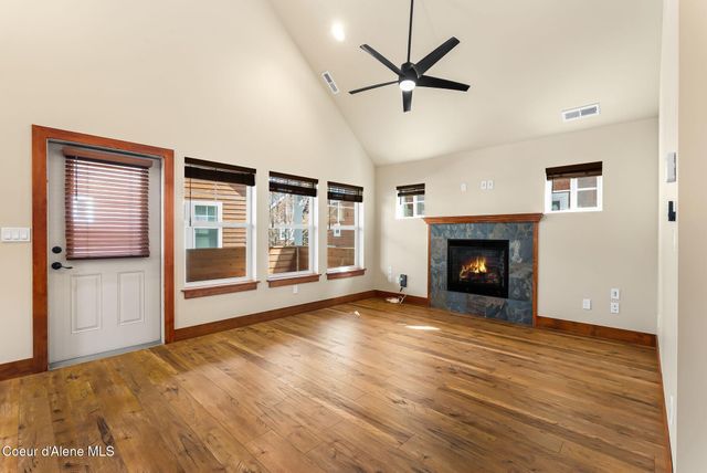 45 Welty Dr, Dover, ID 83825