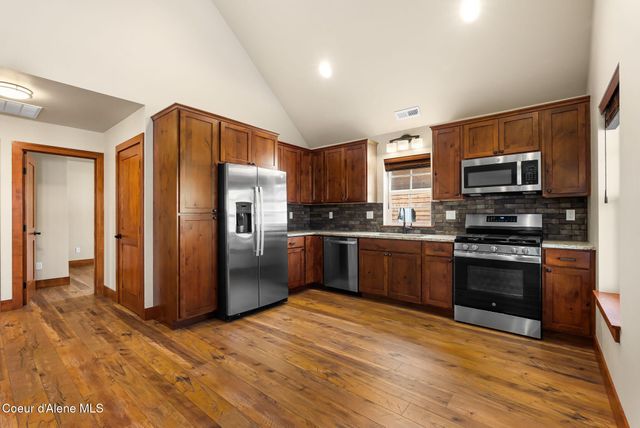 45 Welty Dr, Dover, ID 83825