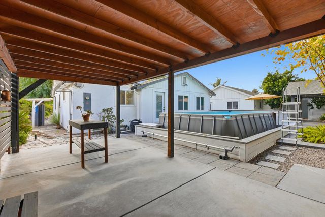 2225 Davis Way, Modesto, CA 95351