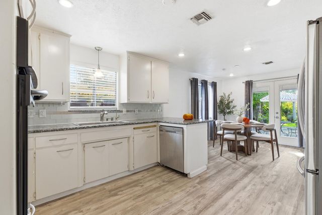 2225 Davis Way, Modesto, CA 95351