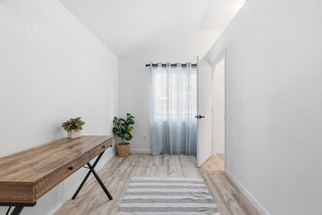 2225 Davis Way, Modesto, CA 95351