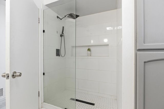 2225 Davis Way, Modesto, CA 95351