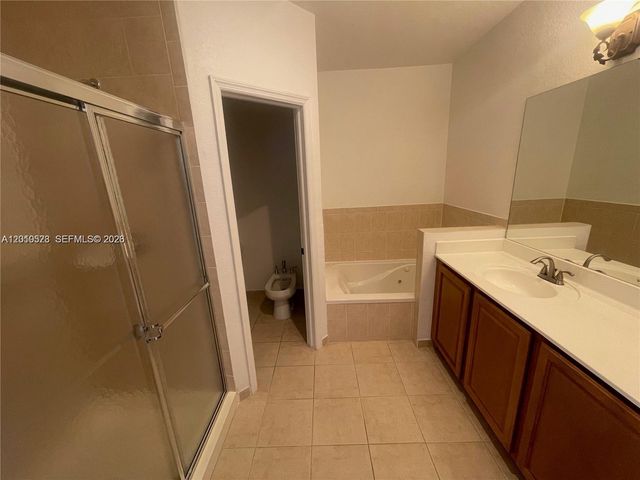 7931 NW 114th Ct, Doral, FL 33178