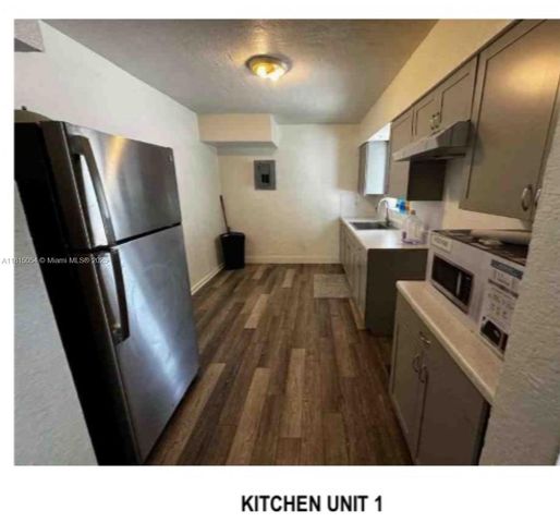 737 NW 6th St, Hallandale Beach, FL 33009