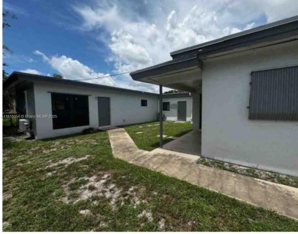 737 NW 6th St, Hallandale Beach, FL 33009