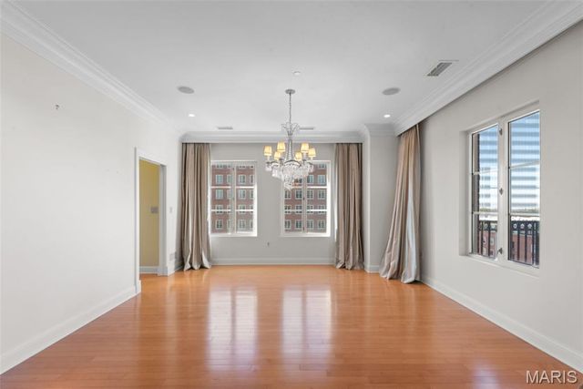 150 Carondelet Plaza 1201, Clayton, MO 63105