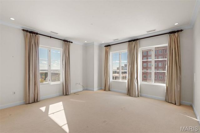 150 Carondelet Plaza 1201, Clayton, MO 63105