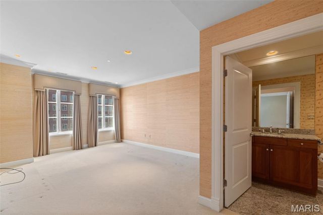 150 Carondelet Plaza 1201, Clayton, MO 63105