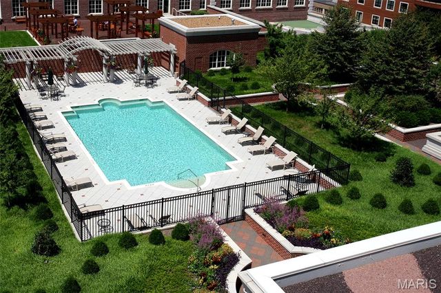 150 Carondelet Plaza 1201, Clayton, MO 63105