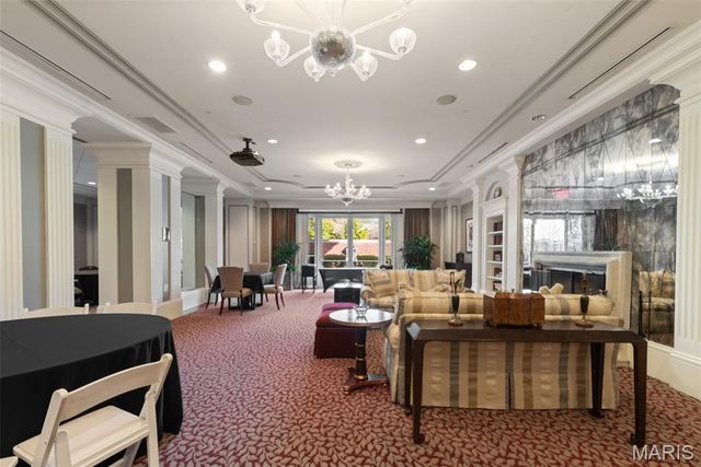 150 Carondelet Plaza 1201, Clayton, MO 63105