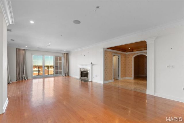 150 Carondelet Plaza 1201, Clayton, MO 63105