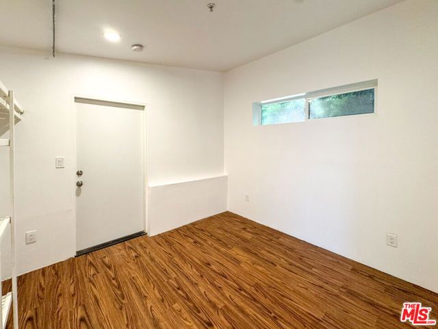 3050 Knob Drive, Los Angeles, CA 90065