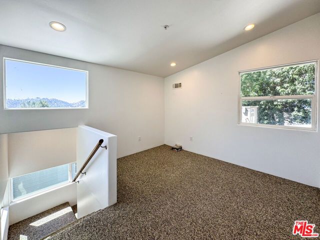 3050 Knob Drive, Los Angeles, CA 90065