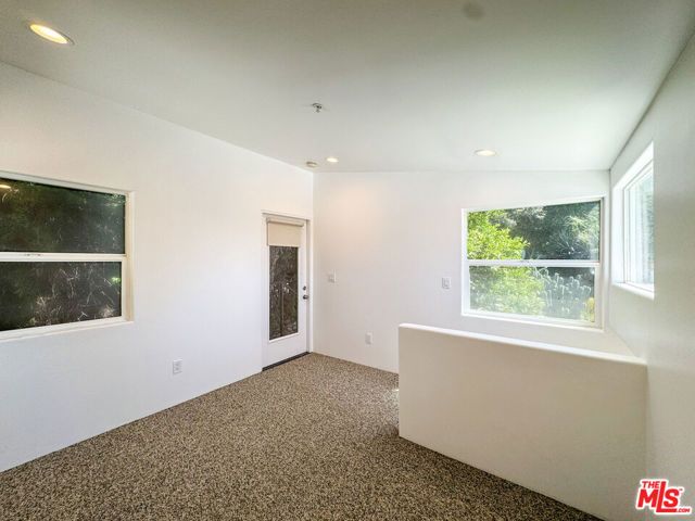 3050 Knob Drive, Los Angeles, CA 90065