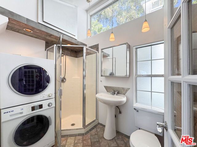 3050 Knob Drive, Los Angeles, CA 90065