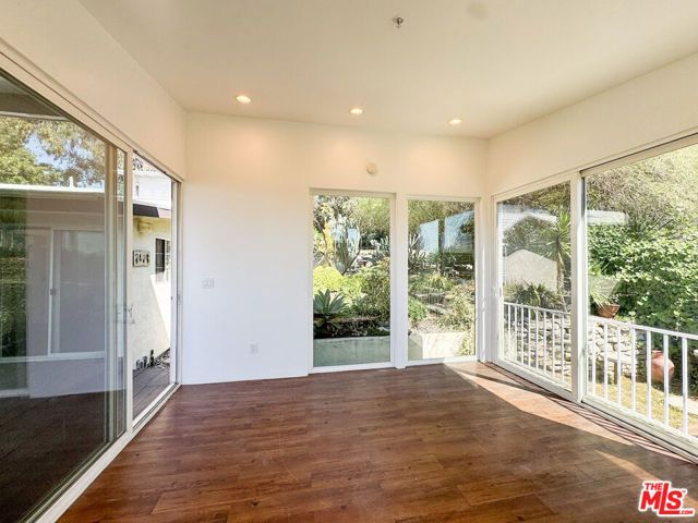 3050 Knob Drive, Los Angeles, CA 90065