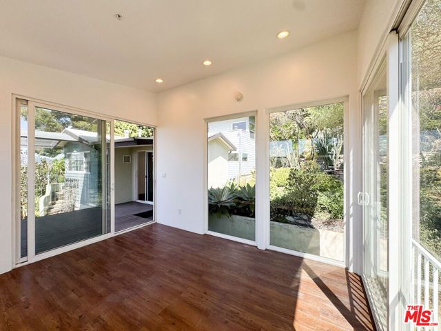 3050 Knob Drive, Los Angeles, CA 90065