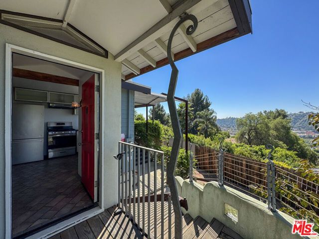 3050 Knob Drive, Los Angeles, CA 90065