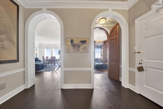 1500 N Lake Shore Drive 23C, Chicago, IL 60610