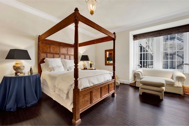 1500 N Lake Shore Drive 23C, Chicago, IL 60610