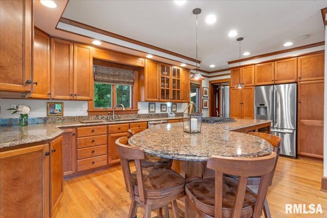 1533 S NOBLE Avenue, Springfield, IL 62704