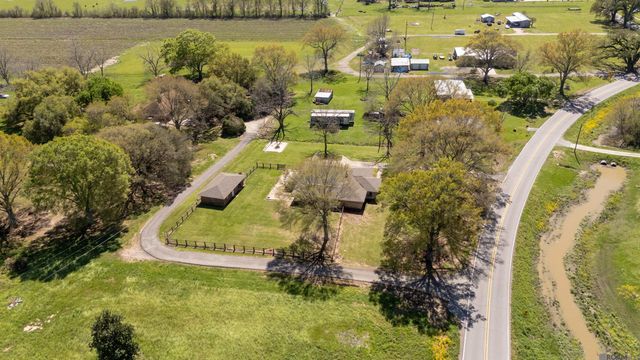 6314 Poydras Bayou Dr, Erwinville, LA 70729