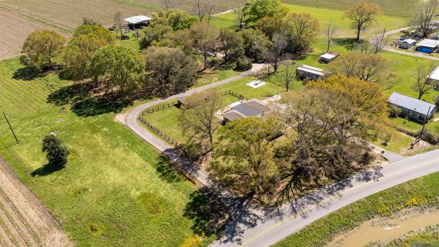 6314 Poydras Bayou Dr, Erwinville, LA 70729