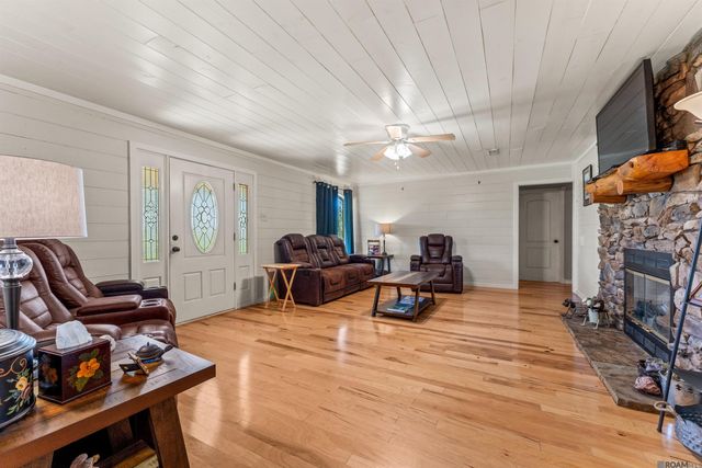 6314 Poydras Bayou Dr, Erwinville, LA 70729