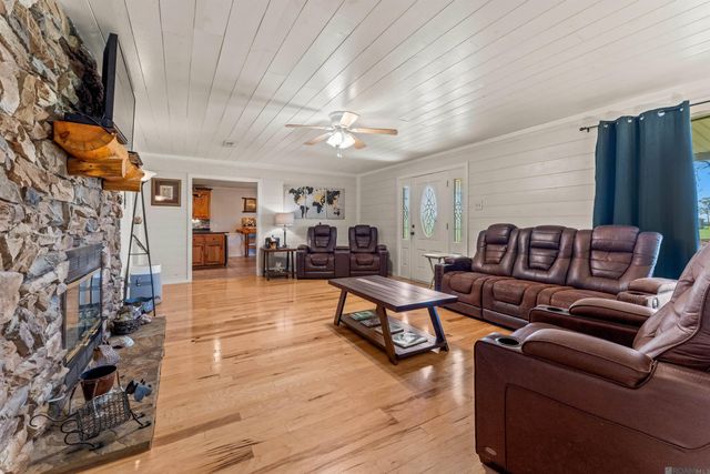 6314 Poydras Bayou Dr, Erwinville, LA 70729