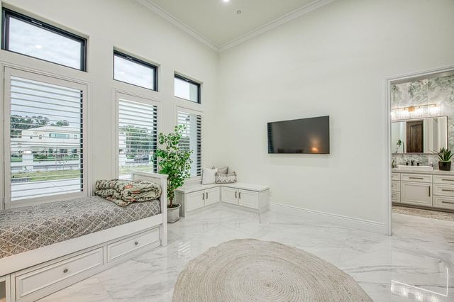 3729 E Queens Court, Clovis, CA 93619