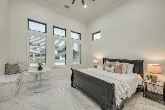 3729 E Queens Court, Clovis, CA 93619