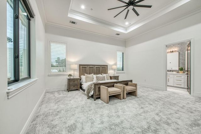 3729 E Queens Court, Clovis, CA 93619