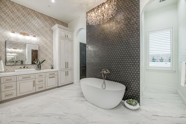 3729 E Queens Court, Clovis, CA 93619