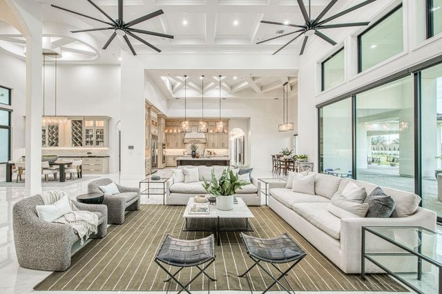 3729 E Queens Court, Clovis, CA 93619